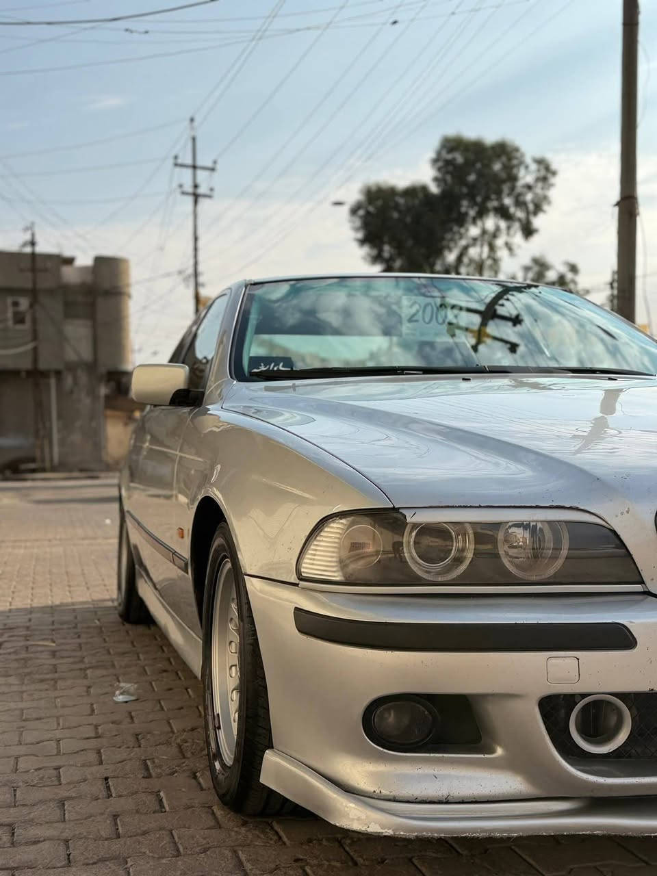 سلام عليكم
الحلال للبيع صقر  BMW E39 
530iA  محرك دبل فانوص كير محرك شرط
لون رصاصي  بدون ضربة بدو دواخل فقط قطعتين صبغ
موديل 2001 سلايت جام 
رقم اربيل دولي سيارة بسمي  سنوية جديدة  لحد 2030 هزة جديدة يعني كبل حول أو تريد وكالة 
كوبون بانزين
تبريد تدفئة شغال 
منظومة عدسات  زينون علي ناصي 
سيدي جنجر 
سيارة خير من الله مابي اي نواقص كل شي شغال بي 
سعر  97
مكان سيارة كركوك 
***********
