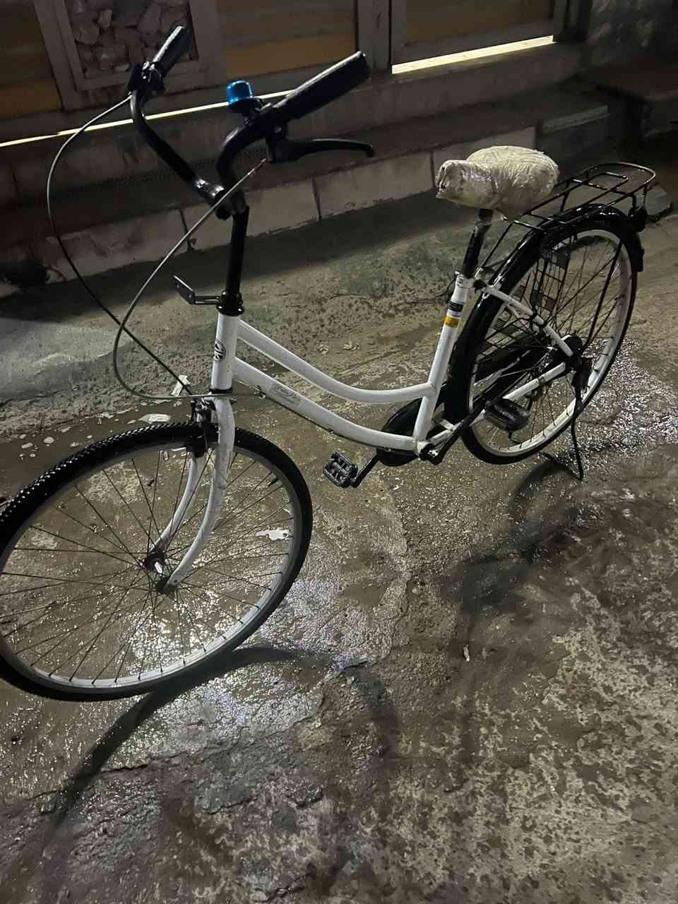 السلام عليكم باسكل للبيع بناتي حجم ٢٦ نظيف كلش تأيرات جديد سعر ٧٠ وبي مجال عنوان بغداد لاتصال ***********
