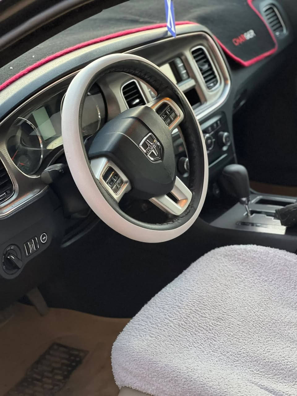 سلام عليكم سياره جارجر 14دوات كصه قماره رقم اربيلي  امتومه طبق الصل اكبر حاسبه دكه حاله حال الصليه سياره مالتي جني قبل 3ايام شادله كير او مكينه  الله شاهد بيدي سياره كامله برغي مانقصه كشرته اتخبل لازلوغ ولا اي شي مكفوله سياره فول موصفات كشنات كهربأيه جلد بصمه تشغيل عن بعد منضومه مال زنون غرفته بل جيس هوي موصفات بيه تخم تاير توني شاده باتري جديد هوي شغلات جدد بيه سياره ما ماشيه بعده ابوضع الوكله مكاني ميسان السعر 60بيه مجال ***********التصال وتساب موجود
