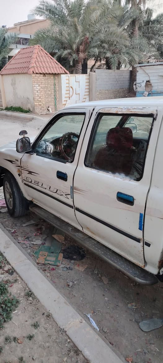 سياره دير 2009 مني فيس مكفوله من الخياس ولكص محرك وكير وكسن مكفولات كهربايات  شقاله سعر 22 ورقه وبيه مجال المكان الناصريه قضاء دوايه ***********
