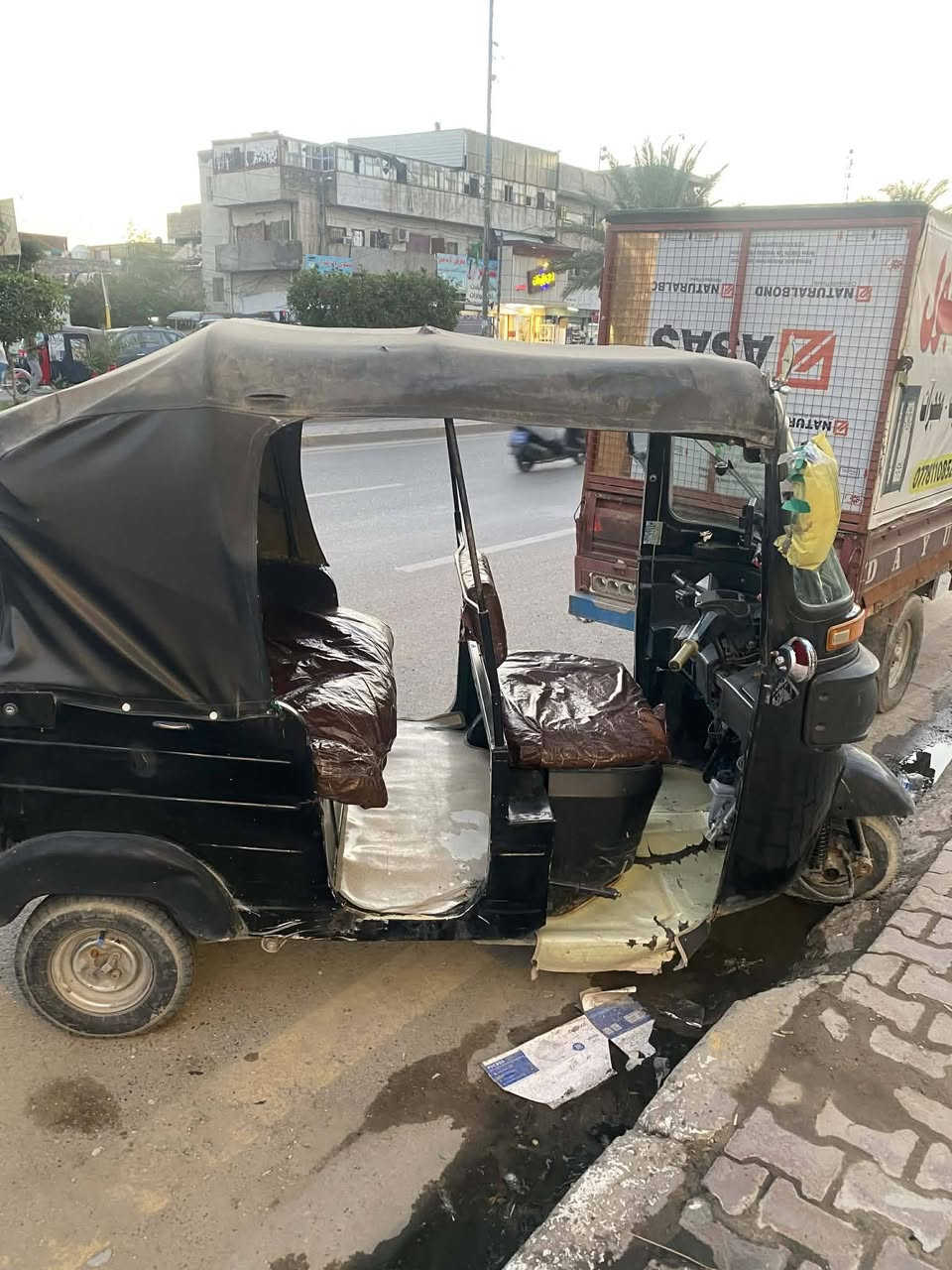 سلام عليكم شباب تكتك 18 البيع سعر 3و600 بيه مجال ***********
