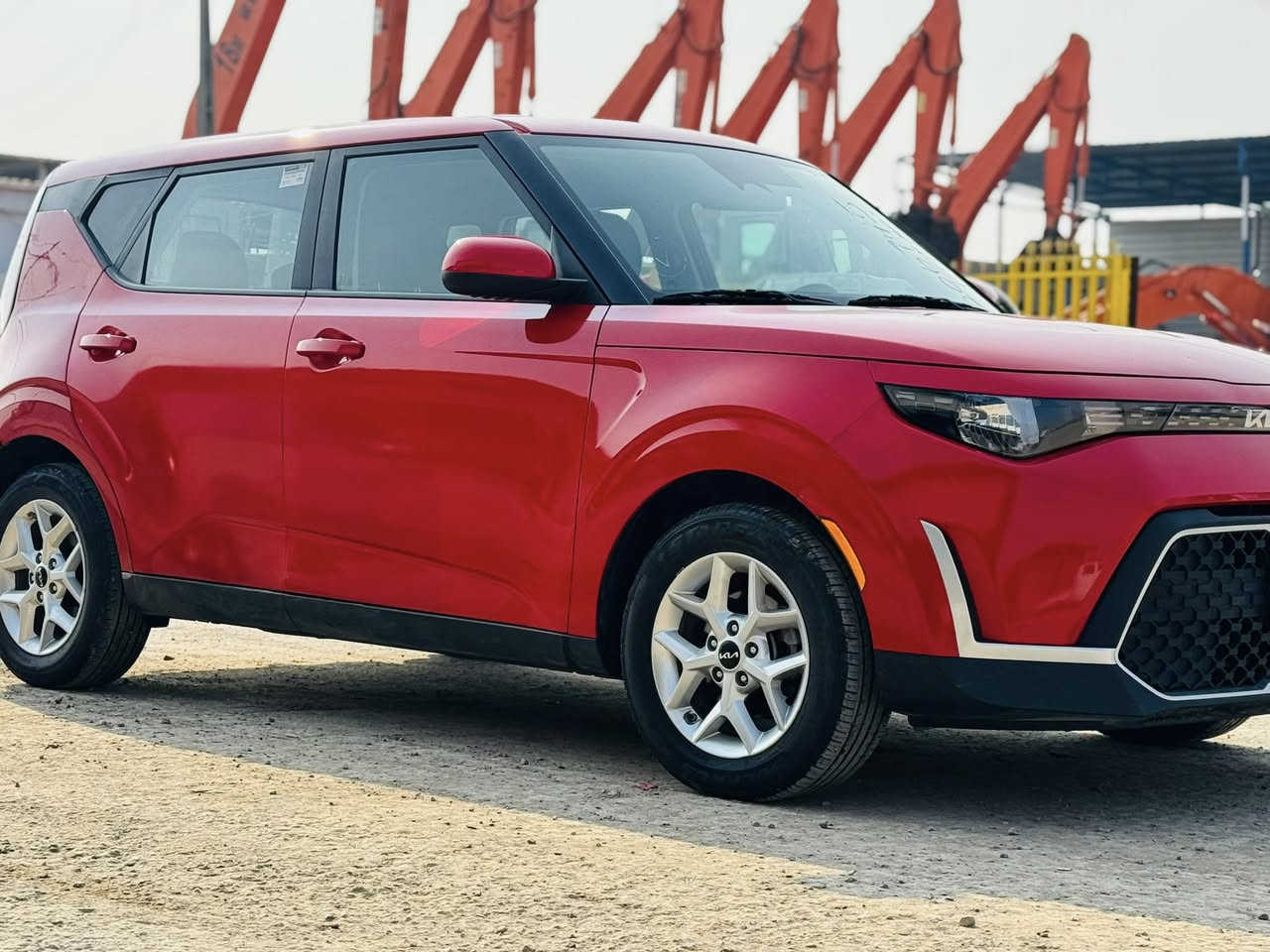 السلام عليكم كيا صول 2023امريكي  ولون مميز حادثهه موضح بلصور بجم كبس بدون ارباك ولا دواخل رقم اربيل الجديد والسعر بلاش ب 155 ترهم بيع او مراوس للاستفسار *********** واتساب ***********
