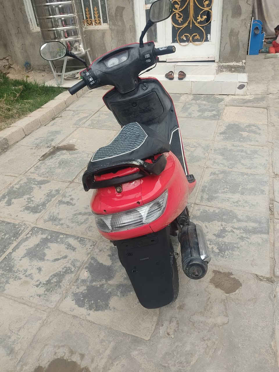 سلام عليكم  فراشه للبيع مامفتوحه ع شرط  السعر 450 وبيها مجال قليل. مكان نجف ابو صخير
***********
