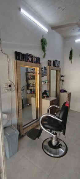 السلام عليكم 
عندي غراض مال حلاقة للبيع  الموصل حي الانتصار بلاسعار مناسبه اتصل على الارقام 
***********
***********
