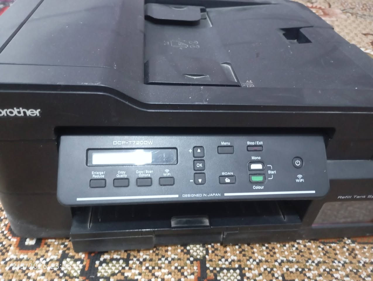 السلام عليكم طابعة ابراذر للبيع بيها عطل دسك السعر 60 الف العنوان العمارة نهاوند ***********
