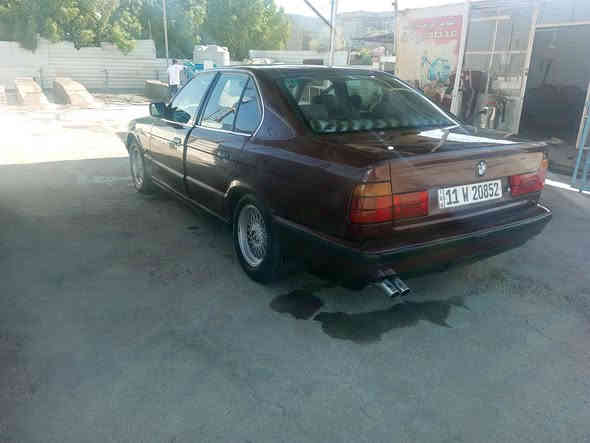 سلام عليكم بيئم البيع.موديل 90 كلش نضيفه شرط أحله من صور مكفولة من كلشي عده صبغ جماليه لا حد يسئني شبيها ما بيها كلشي بيها كارتون وعلمت سياره بسامينه سياره ماملعوب بيها علا وضع شركه الاستفسار *********** رقمي بي وات ساب اسف ماجاوب علا تعليق الي يحب يتصل
