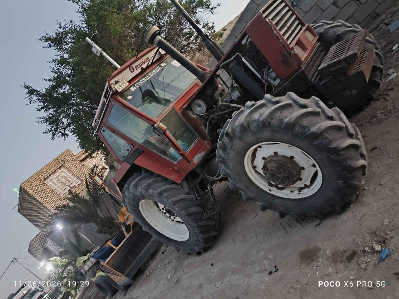 السلام عليكم للبيع 115 فئات ماكينه جاهزه على اخر حبايه العنوان نجف ناحيه الحريه السعر والاستفسار اتصل على هذا الرقم***********
