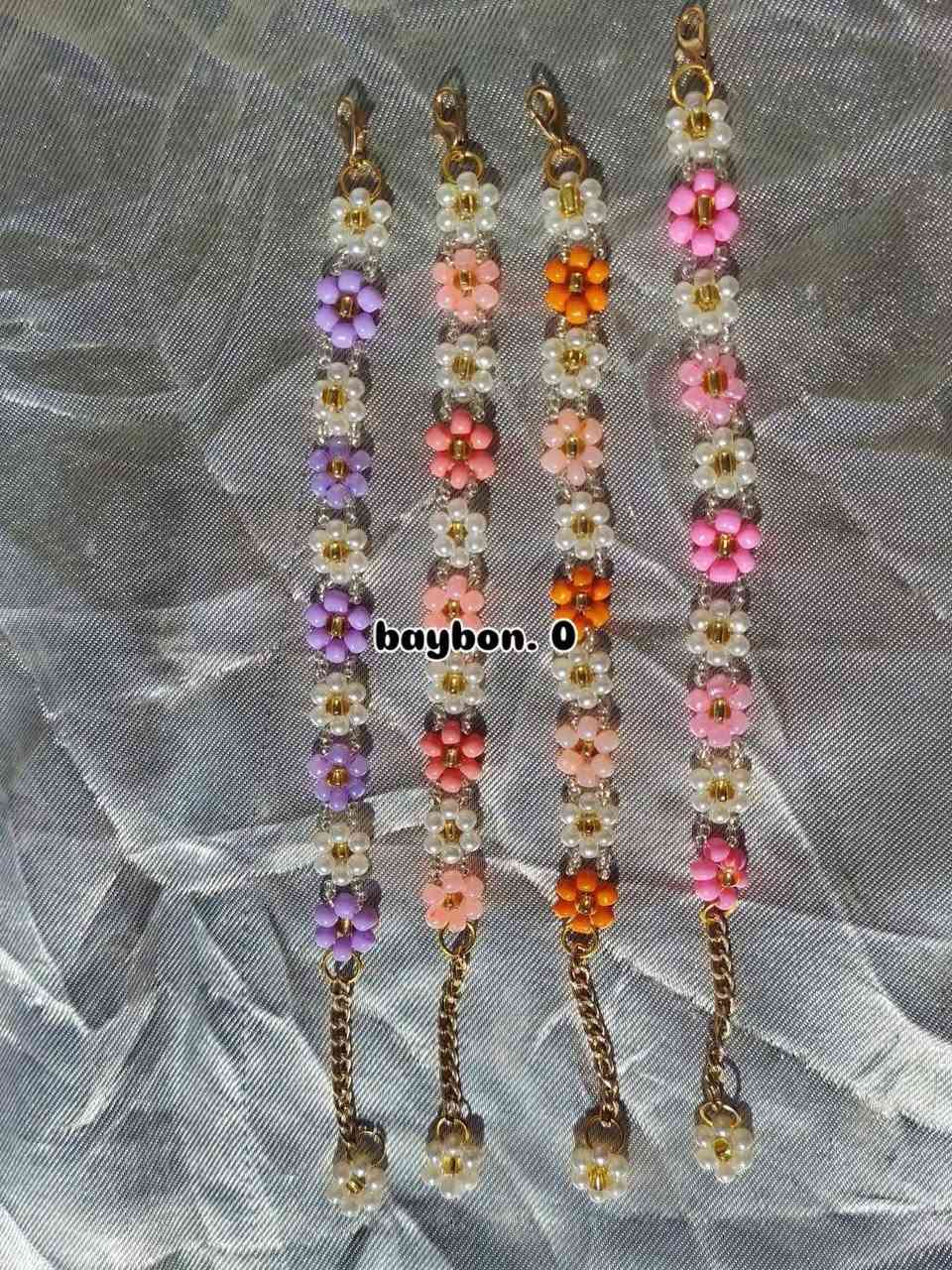 سوار البيبون 🤍🦋
تفاصيل صغيرة.. جمال كبيرة 
بساطة تشبه الربيع، سوار يدوي بزهور الاقحوان تصميم ناعم يضيف لمسة انوثة واشراقة لكل اطلالة 💐🌺
اختيار مثالي لمحبات التفاصيل الهادئة والجمال الطبيعي 🤍
#سوار #اكسسوارات #اكسسوارات_نسائية #هدية #هدايا #تغليف #باقة #باقة_ورد #باقة_اكسسوارات #ورد_طبيعي #ورد #بنات #موصل #عيد_المعلم #عيد #فطور #سحور #خور_عبدالله #خور_عبدالله_عراقي #موصل #ابو_جنة #ترند #المسحرجي


**إذا كنت صاحب هذا الإعلان وتريد حذفه لأي سبب، رجاءا أرسل رسالة إلى الدعم الفني**