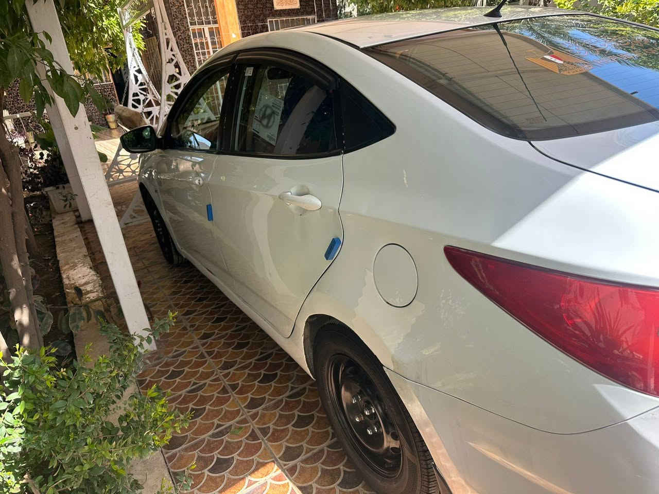 السلام عليكم اكسنت خليجي 2012رقم بغداد مكينه 1600دوش دبل قطره فول مواصفات بلو مكينه شادهه جديد كير جديد سياره خير من الله ربع متصرف عليهه صدر تخم تأير تدفئه تبريد كماليات تجي وتشوف بعينك بيهه قطعتين ونص صبغ اثر طخه خفيفه جاملغ وره سائق وباب 
السعر 92وبيهه مجال
الرقم ***********
