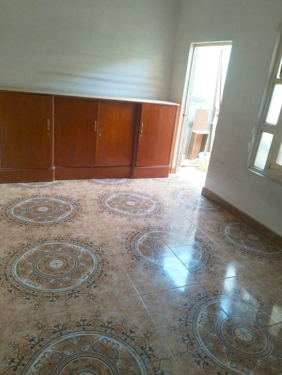 سلام عليكم
نجف  ..نداء 
للبيع 

بيت ٥٠ متر للبيع بالحولي منطقه ال ٧٠ ال٥ كفه التجاري مقابيل طاقه الكهرباء بدايه مجمع السلام 

يتكون البيت الطابق الاول من استقبال صاله مطبخ وتخاريج

الطابق الثاني غرفه وصاله وسطح

للمعلومات البيت عكاده 

السعر ٤٧ مع المجال القليل 

***********
