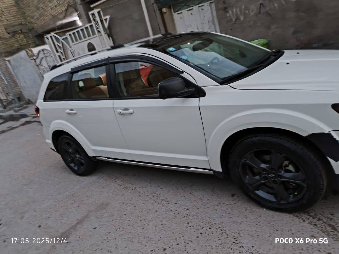 دوج جورني 2020
كروس رد اعلى فئة (فول مواصفات)
محرك 2400، ماشية 72 
حادثها جاملغ ايسر وبنيد

السيارة قبل فتر  سويتلها كازكيت، والسبب طك عندي تقسيم التدفئة البلاستك

نواقصها بسيطة، 

السعر: 142 وبيها مجال

***********
