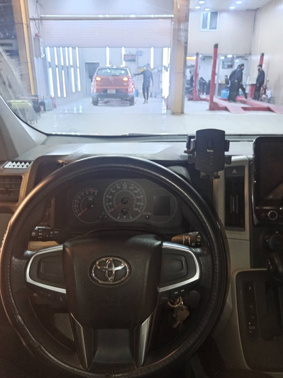 سلام عليكم هايس 2022 رقم اربيل ربع فول كير اوتماتيك ماشيه 42الف صبغ داير جاملغ خلفي هلال +شخط) سياره كامله درع امامي و خلفي +سيبايه و دوشمه
للاستفسار الاتصال على الرقم /***********
