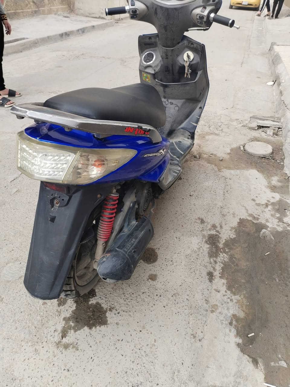 سكنس فحل كابريتر مكينة خشنة كلهة شغالة اوراق كاملة كهربائيات  كلهة شغالة زنون اشاير كيجات بيع مستعجل السعر (350) الف قفل بدون عملة  الشراي يتصل *********** مكاني بغداد
