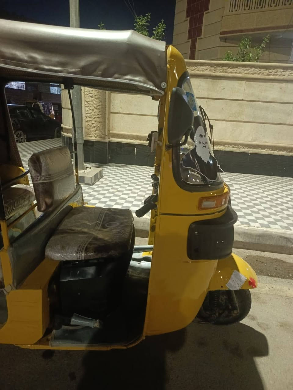 سلام عليكم تكتك البيع رقم وسنويه مصبوقه الجماليه مكان التكتك واسط كوت  السعر 6مليون وبيه مجال رقم ***********
