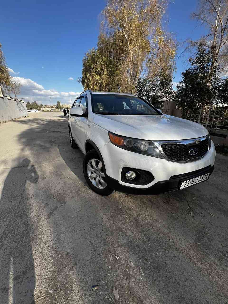 سلام عليكم سورنتو للبيع موديل 2012 سياره خليجي ما بيها ضربه مكينه 4 سلندر 2400 سياره موصفاتها كامره وشاشه السياره صدر جديد امسوي 4 تايرات جديد السياره  خير من الله سعرها 160 يعني دفتر و 60 ورقه وبيها مجال للشراي🤍🪬
رقم : ***********
