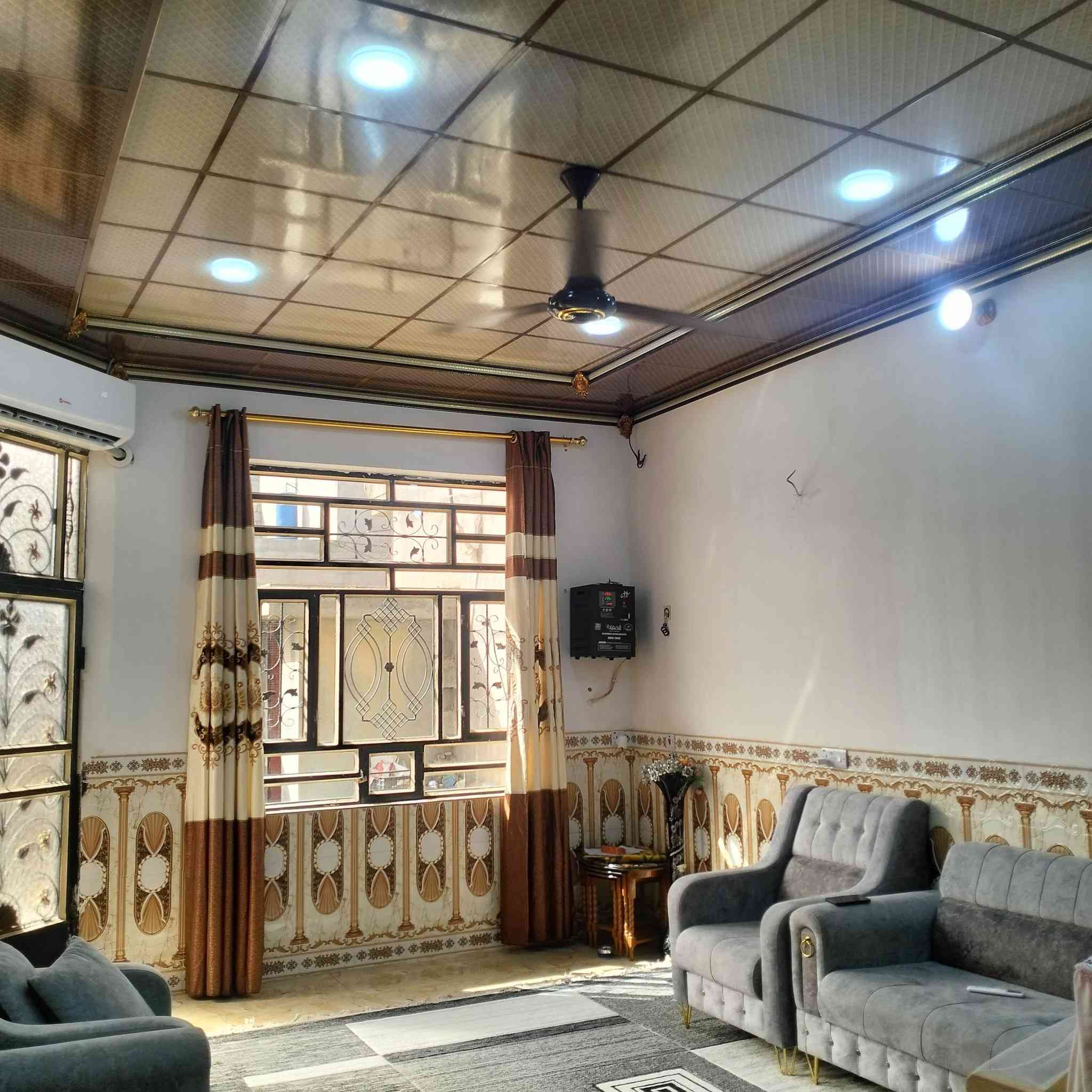 بيت للبيع200 متر مربع خانقين بختياري
شارع العصائب نهاية التبليط
نوع العقار توزيع قيم مقام ومجلس بلدية 
يتكون من 
استقبال 
صالة
مطبخ
غرف عدد2 
حمام
بيتونة 4ب10 
منور
بيت مابي أي نقص فقط يرادلة لبخ للواجهه والبيتونة داخل وخارج ماملبوخ
 بسعر مناسب


**إذا كنت صاحب هذا الإعلان وتريد حذفه لأي سبب، رجاءا أرسل رسالة إلى الدعم الفني**