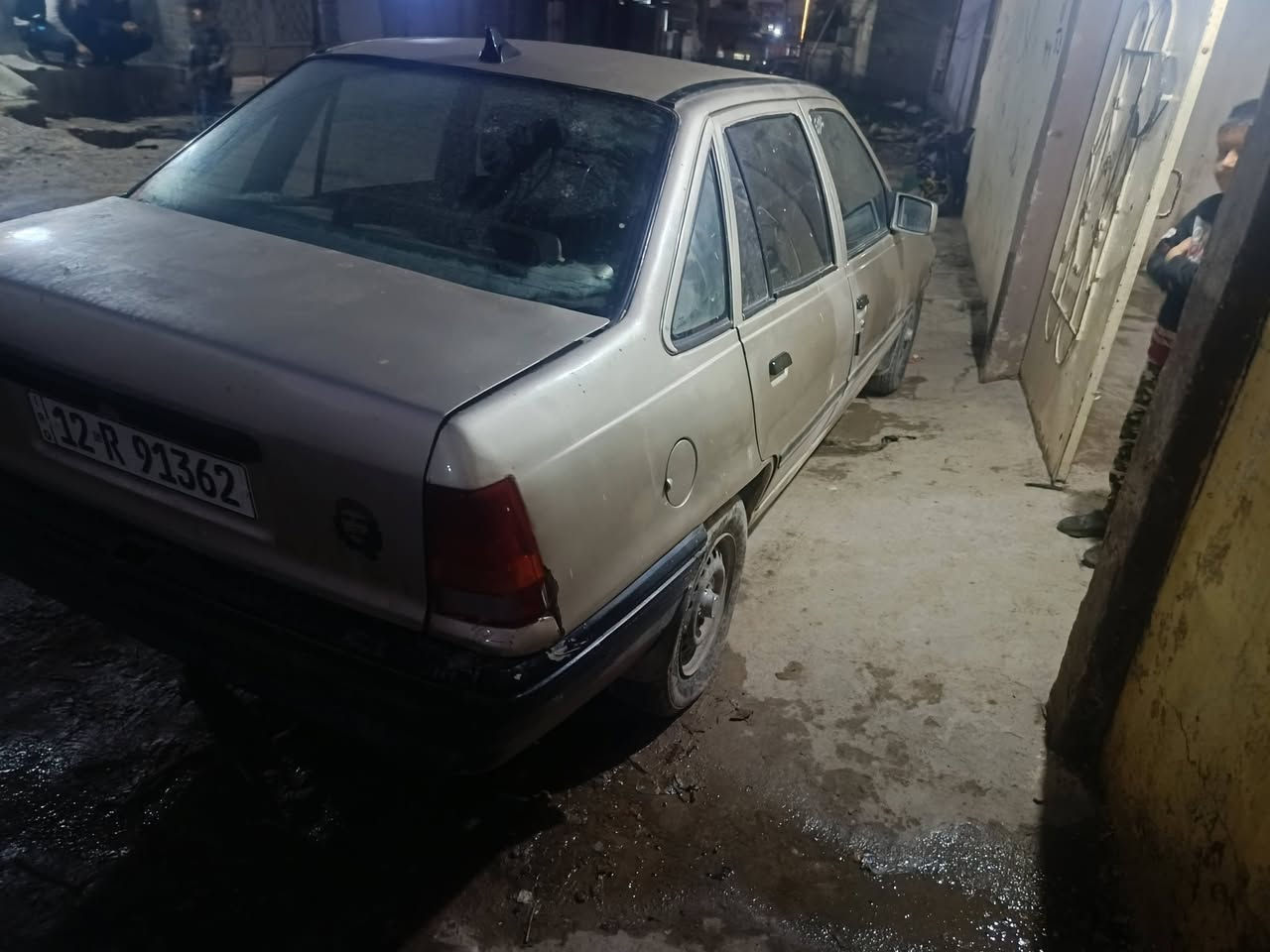 للبيع كاديت صندوك موديل 1991محرك16بدايه تبخير كير شرط رقم دولي واني شرعي تحويل سعر 26وبيها مجال ***********
