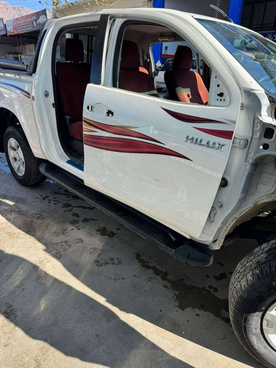 قطع غيار تويوتا هايلوكس *********** حسين
