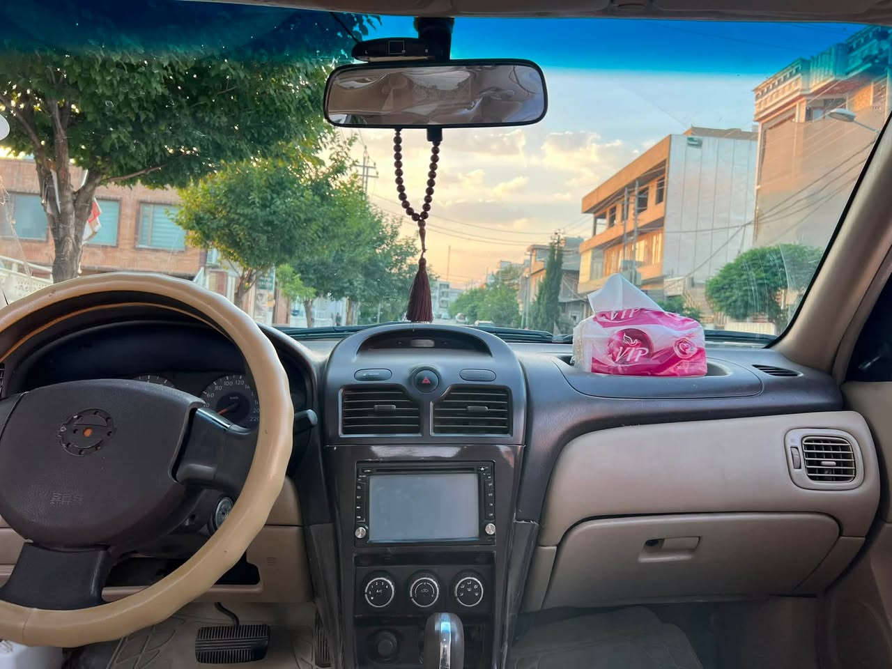 Nissan sunny 2012
دوو پارچە بۆیاخە 
بۆنیت و چەمەلاخی لای سایەق 
دوو دەرگای کارەبایی 
سەیارەکە بەناوی خۆمەوەیە 
ڕەقەم سلێمانیە 
سعری 85 مەجالێکی برایانەشی تیایە 
ڕ.ت.***********


**إذا كنت صاحب هذا الإعلان وتريد حذفه لأي سبب، رجاءا أرسل رسالة إلى الدعم الفني**