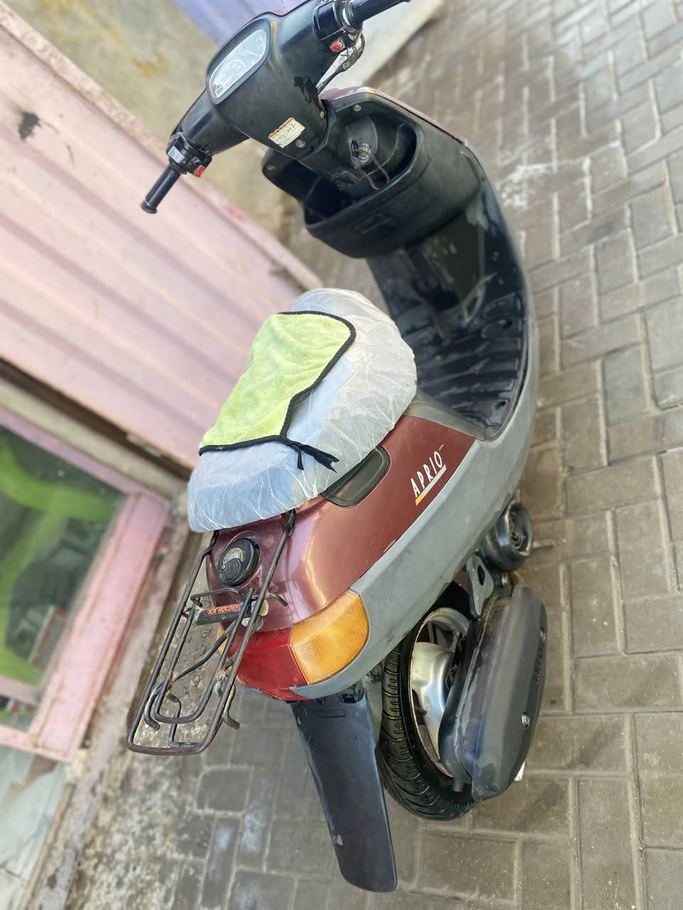 السلام عليكم دراجه بطه للبيع نضافه شوفت عينك نقص بس باتري سعر 375لرقم ***********
