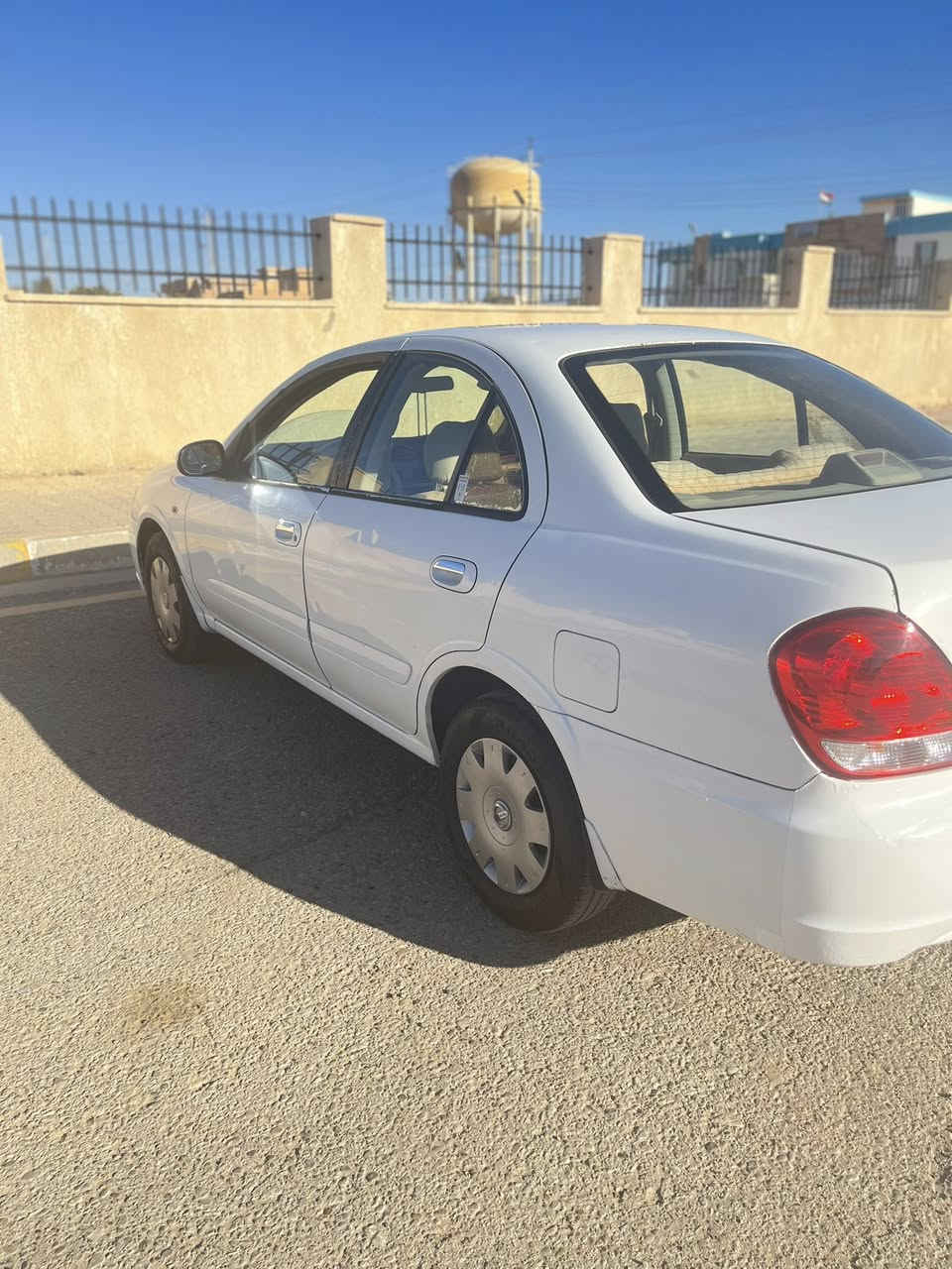 للبيع نيسان سني ياباني موديل ٢٠١٠ كير عادي محرك قبق اسود بعده بلادي ممفتوح صدر نظيف كشر جداحلو السيارة مكفولة سنوية باسمي تحويل مباشر سعرها ١١٥ وبيها مجال 
للاستفسار ***********
