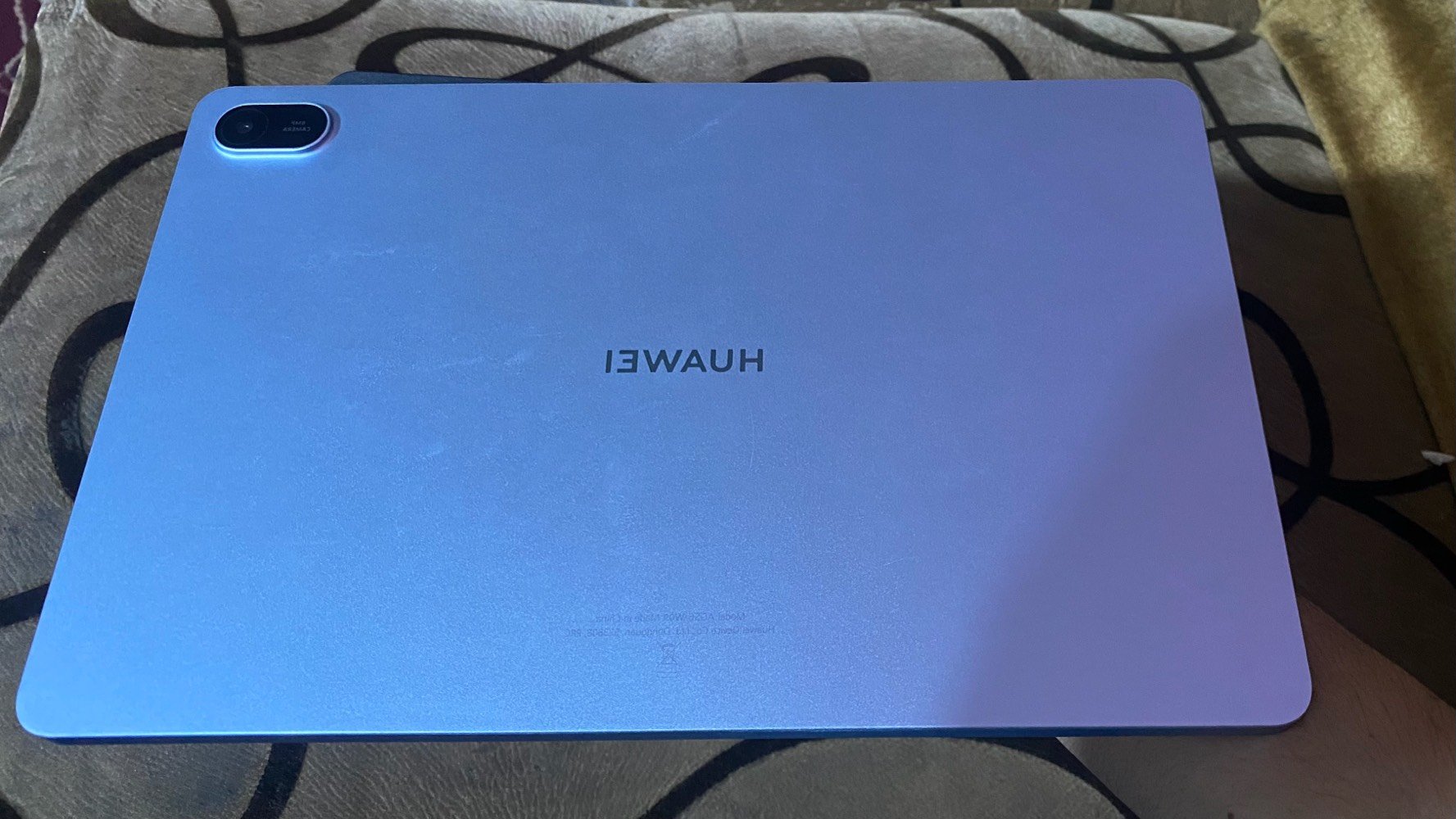 ايباد HUAWEI MATEPad SE للبيع 
للفئات المتوسطه 
مواصفات ::
الشاشة: 11 إنش IPS LCD
الدقة: 1920×1200 (FHD+)
المعالج: Kirin 710A
الرام: 8 جيجابايت
التخزين: 128 جيجابايت
البطارية: 7700mAh
الشحن: حتى 22.5 واط
الكاميرا الخلفية: 8 ميجابكسل
الكاميرا الأمامية: 5 ميجابكسل
الصوت: 4 سماعات ستيريو
النظام: HarmonyOS

المميزات

 شاشة كبيرة وواضحة.
 بطارية تدوم لفترة طويلة.
 صوت ممتاز بفضل أربع سماعات.
 تصميم معدني أنيق وخفيف.
 مناسب للدراسة، اليوتيوب، التصفح، والاجتماعات ويشغل كذلك بوبجي وبيس مبايل 

السعر : 290 الف 
الموقع : البصره - الكزيزه
التواصل على الرقم : ***********
