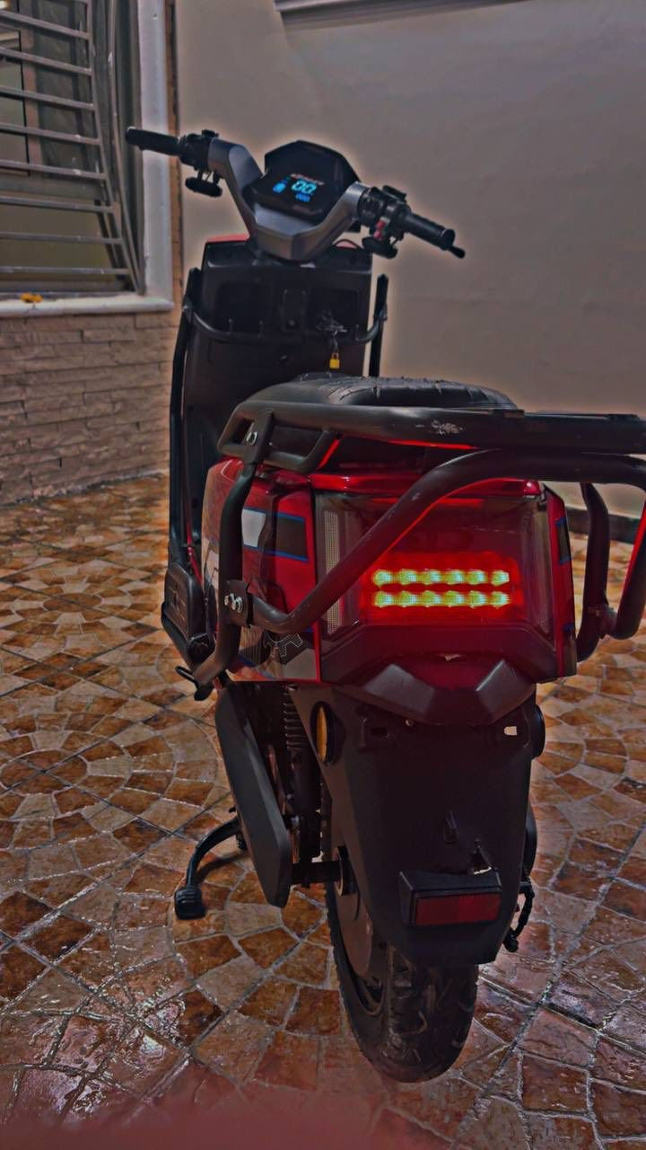 السلام عليكم دراجه شحن سكنس His بحالة الزيرو ماشيه 5000 فقط.
بطاريات كبار دبل عدد 6.

ملف 2500.

تشغيل كارت وبصمه وسويج.

السعر 525قفل

مكاني بغداد حي اور 

***********
