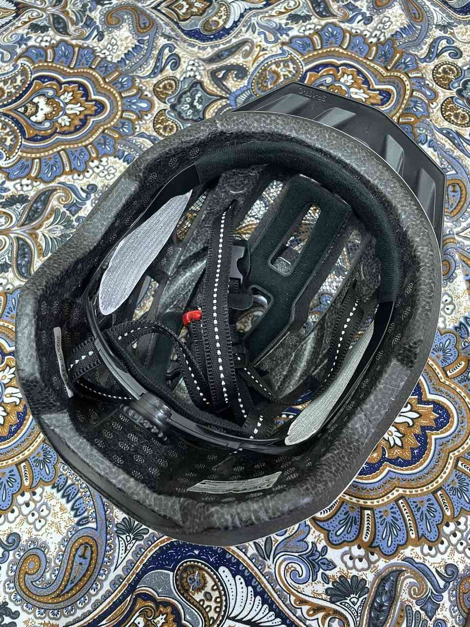 خوذة للبيع
ماركة crivit قياسها 54-59 M/S مع اضاءة Led 
السعر 12 الف المكان بغداد .


**إذا كنت صاحب هذا الإعلان وتريد حذفه لأي سبب، رجاءا أرسل رسالة إلى الدعم الفني**