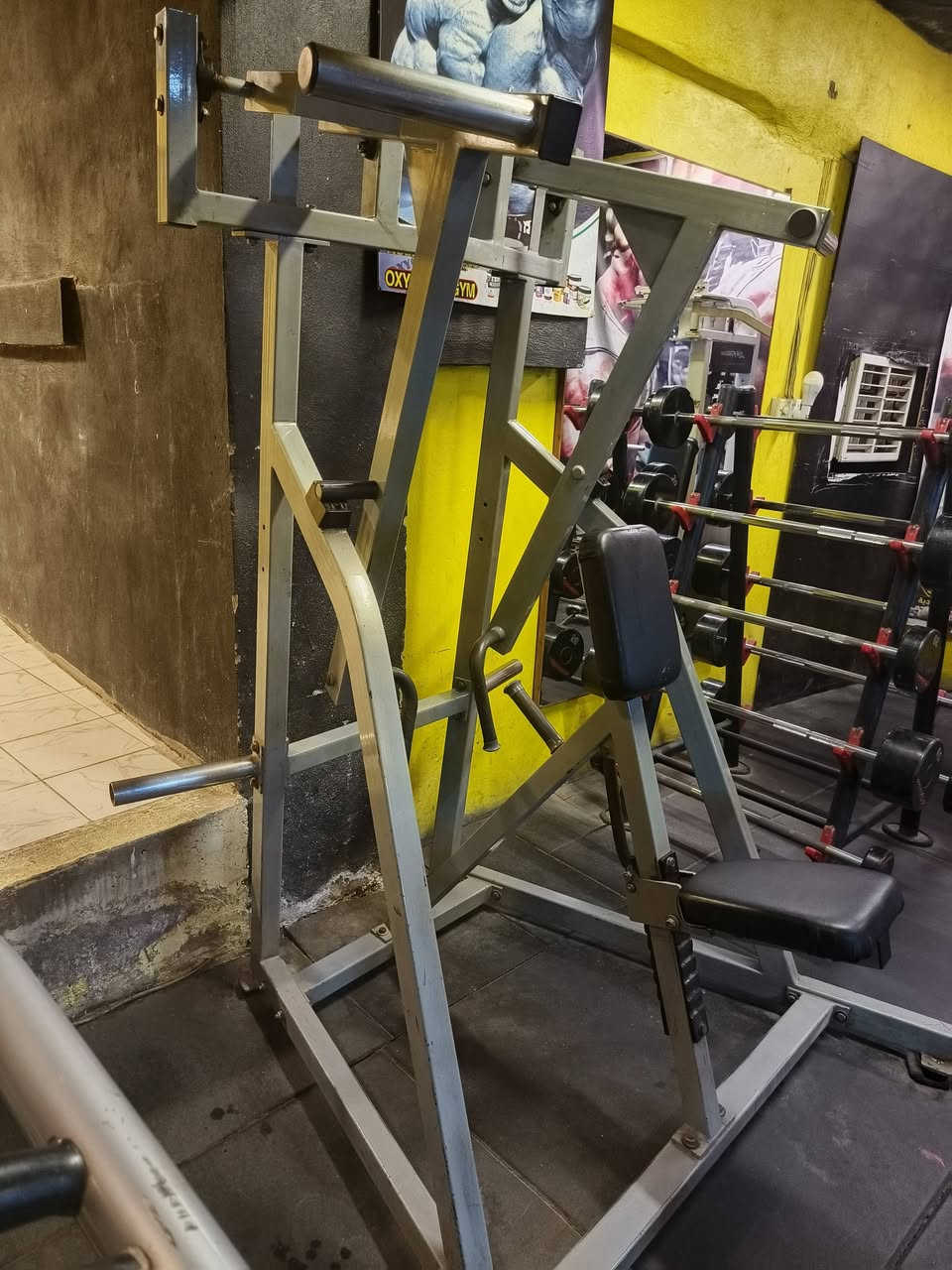 السلام عليكم ورحمه سحب همر كوبي من الأسفل بسعر مسطبه 
سعره ٥٠٠دولار


**إذا كنت صاحب هذا الإعلان وتريد حذفه لأي سبب، رجاءا أرسل رسالة إلى الدعم الفني**