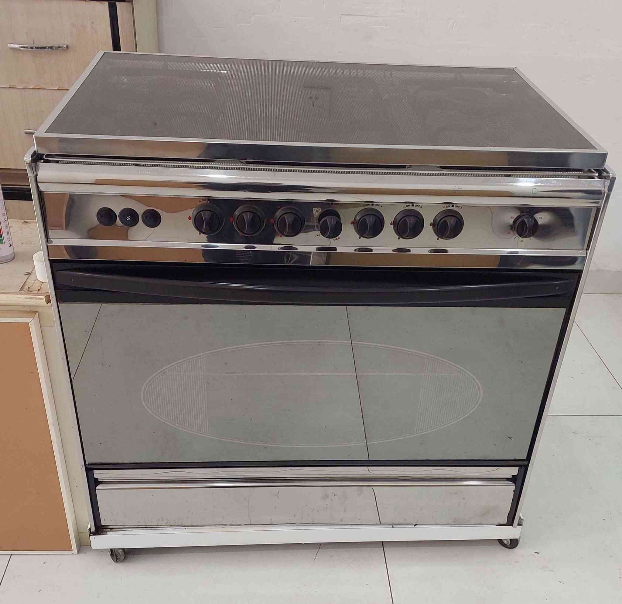 ‎طباغ ماركه ي يونفرسل لؤك له هه ولير قياس ٩٠‎ أربيل, العراق


**إذا كنت صاحب هذا الإعلان وتريد حذفه لأي سبب، رجاءا أرسل رسالة إلى الدعم الفني**