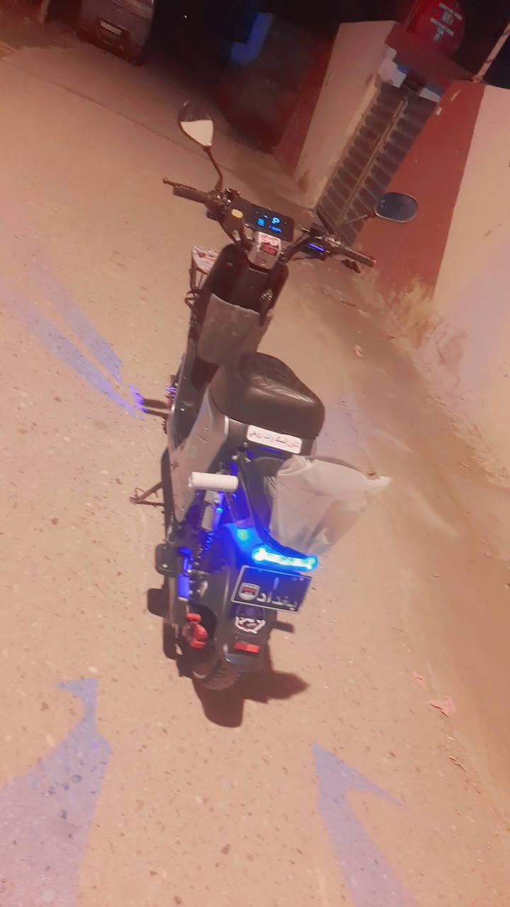 سلام عليكم دراجه شحن البيع جديده وحلوه وحله من الصوره
سعر ٤٥٠ وبيه مجال قليل 
 ***********0
