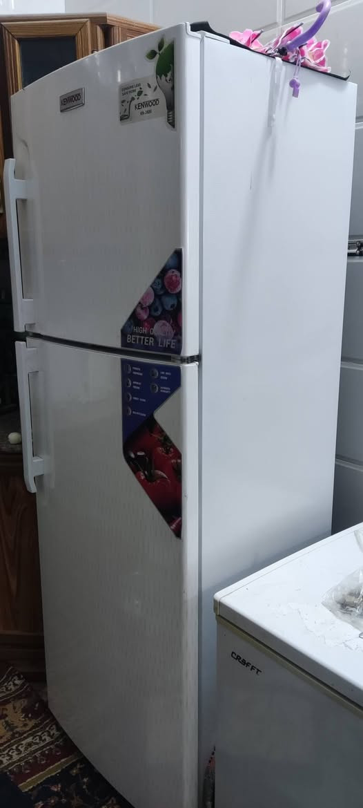 من رخصة الادمن المحترم ، ثلاجه كينوود قياس ٢٨٠٠ مستعمله شي قليل سعر 500 وبيه مجال قليل للبيع ، مع فلتر تصفية ماء شغال مستعمل سعر 60 ، الي يشتري يعلق أو يتصل على الارقام 
***********
***********
