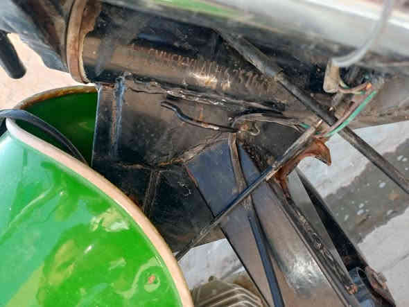 السلام عليكم شباب ستوته موديل 2020 مالت بلال وبيه مكينه 25 أوراق اصولي وصل معرض موجود شرط بعدهي بالجيس ينرادله بس واحد يغسله لان الصراحة الستوته صارله اكثر من شهرين متروكه والبارحه يله شغلته وبدلتله دهن مكينه وشاصي مكفوله كفاله عامه شرط نكره سلف وثق واعتقد تاخذه تترحملي وحق الشهيد السعر 1850 وبيها مجال حك الجيه مكاني طويريج حي العسكري ***********
