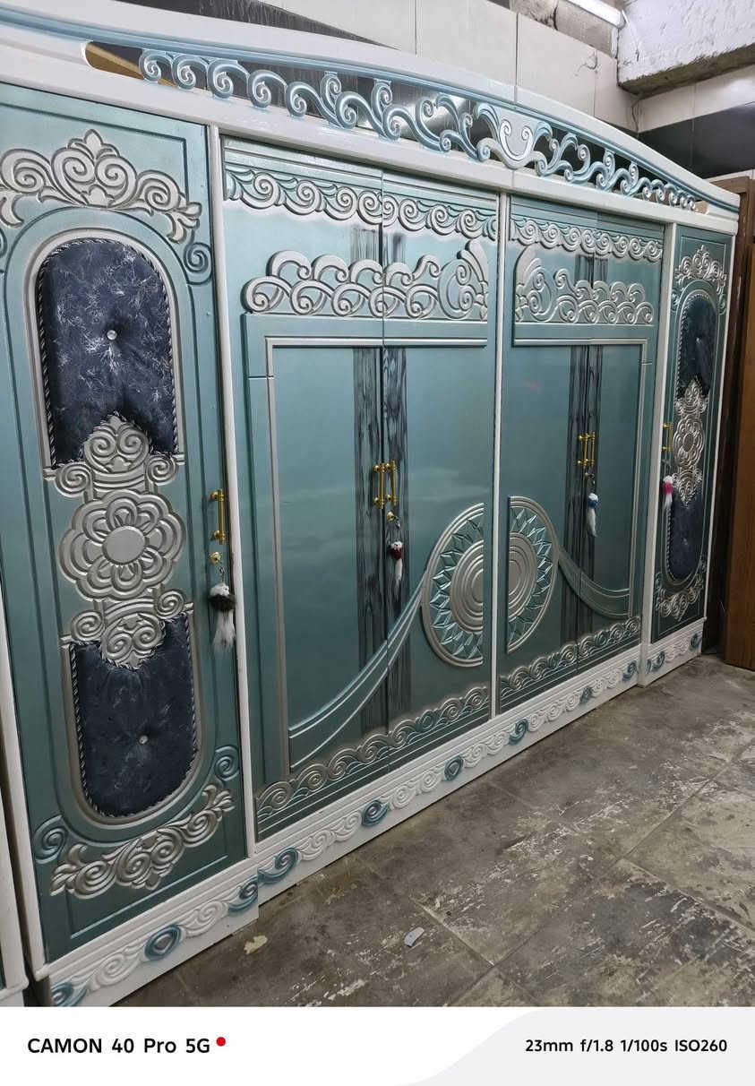 غرفة ٦باب أخت الجديدة اي ضرر مابيها نضافتها 95/100 موديل تركي شغل عراقي صبغ حراري زاوية كنتورية برتفاع الكنتور مكان بغداد فلكة حي النصر سعر ٧٥٠ ***********
