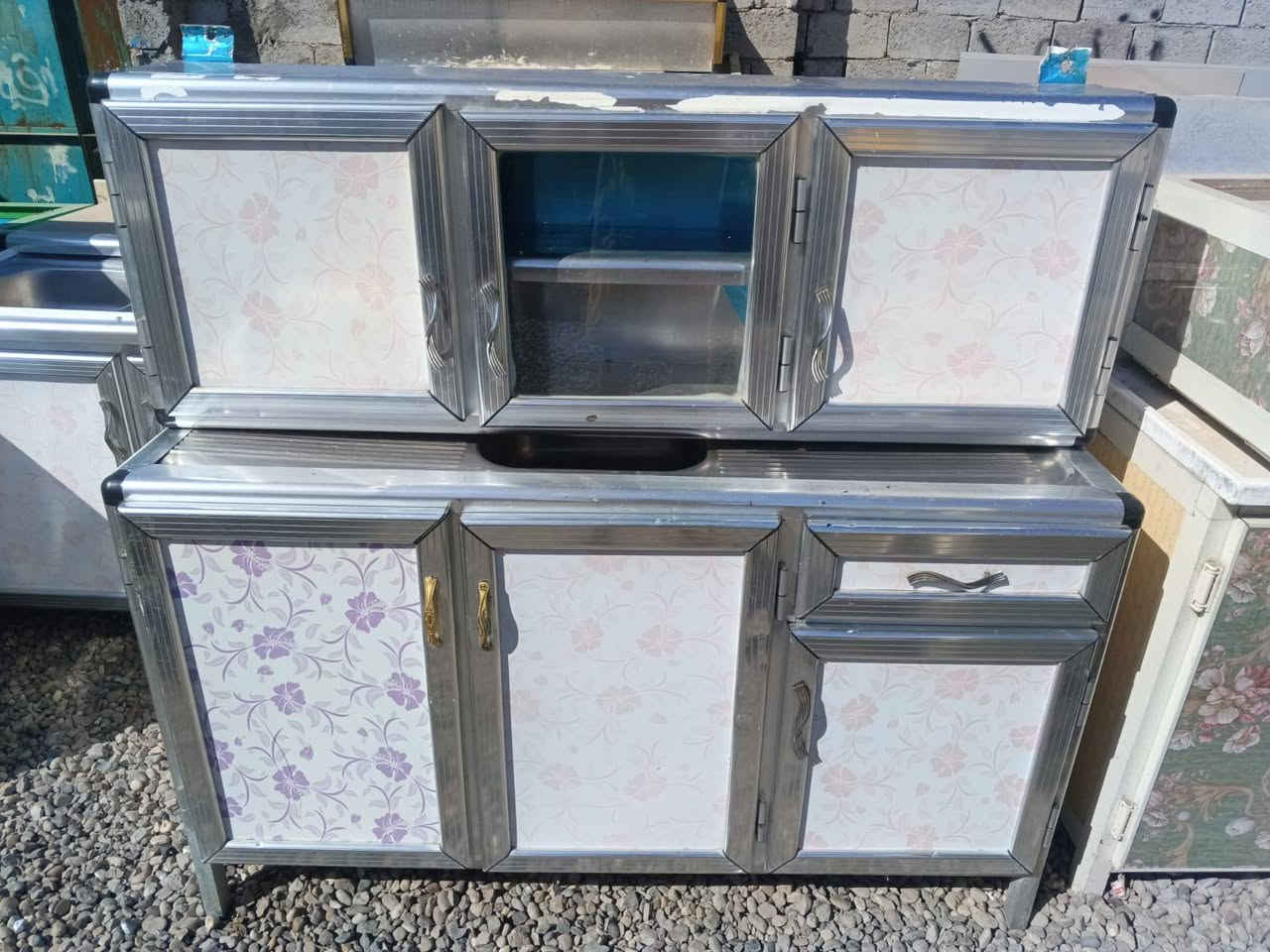 سلام عليكم كاونترات البيع كلمن وسعره الاستفسار 
***********
