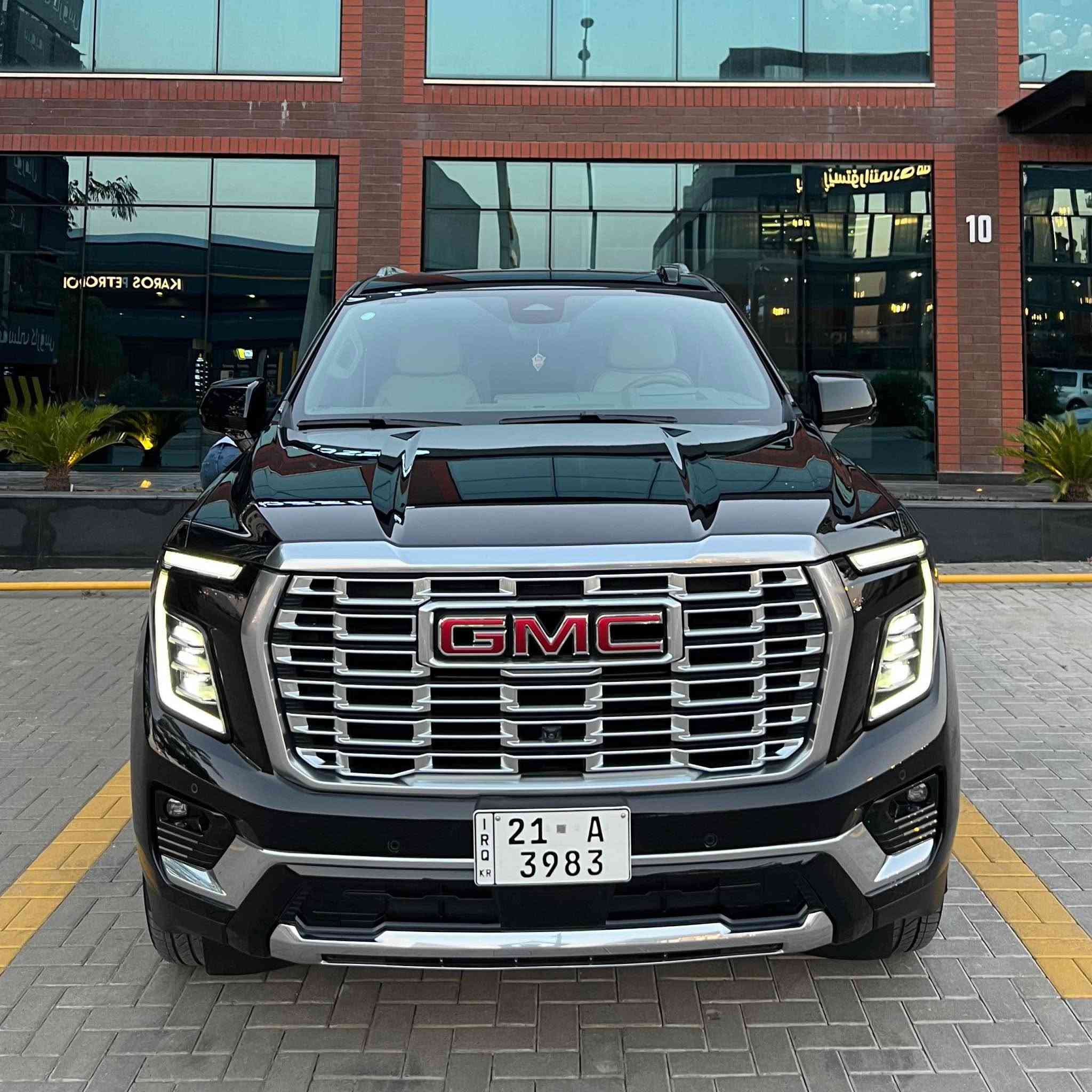GMC DENALI 2025 
ظمان شرکە منصور 
ماشی 26 الف کیلومتر 
مغلفە ppf + مرقم + مظلل للسنە ٪80 , %80

————————————————————————————-

فول فول مواصفات اعلی فئە  دینالی منصور معروفە 
مکفول کفالە عامە دعامی لدعامییە بشرط ( بدون صبغ - بدون بارد - بدون رصعات بدون شخط بدون کلشی لوکککک) 

————————————————————————————-

💵 سعر 845 ورقە و مجال 
📍مکان سلیمانییە 
📲 *********** السليمانية, العراق
