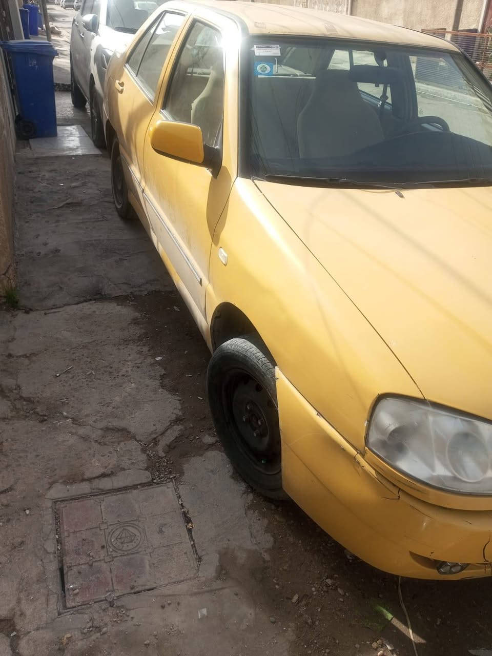 سلام عليكم شيري كوين للبيع سياره محرك بلادي محرك نظيف سياره حلوه خير من الله هيئه وغرامات مصفره تايرات نص عمر بيها ضربه جاملغ خلفي السايق مصلح عل بارد السعر ٢٥ ورقه بيها مجال حك الجيه الهاتف *********** العنوان بغداد حي الجهاد
