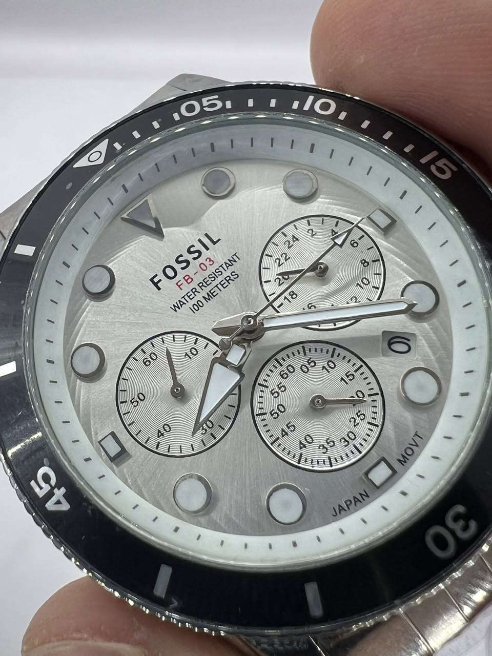 فوسيل
سناتر شغاله 
عقارب و ارقام لامينوس
قفل فراشه
وزن ثقيل
منفذ شهري
السعر 45 الف شامل التوصيل


**إذا كنت صاحب هذا الإعلان وتريد حذفه لأي سبب، رجاءا أرسل رسالة إلى الدعم الفني**