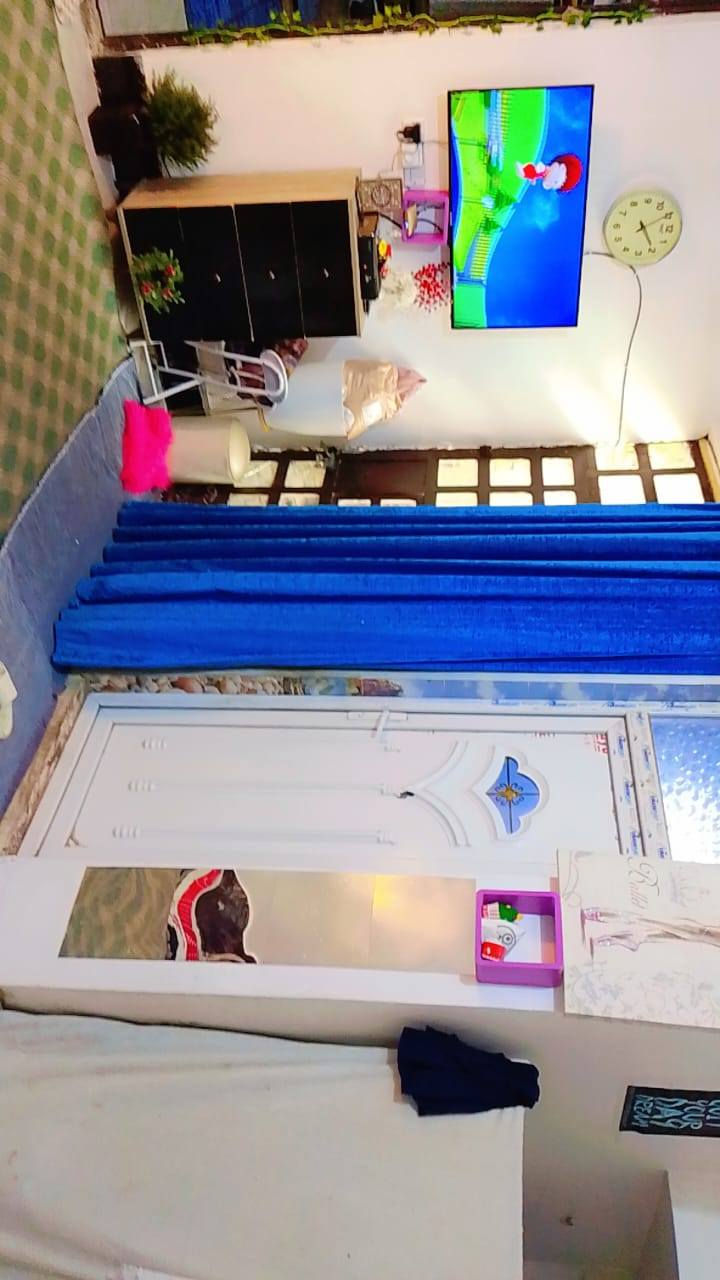 السلام عليكم بيت للبيع في حي البتول شارع مدرسة الخيرات الزراعي يم الساحة مال الطوبة مقابيل الطابو ثاني فرع مساحة (١٥٠ متر) واجهة( ٦ ونزال ٢٥) بناء طابوك صب مسلح فرع عريض خطين مي كهرباء ثري فيز مولد ذهبي خط انترنت (وي البيت ماطور مي تانكيات اثنين كيزر غرفة نوم تركي مبردة بنكات اثنين كاونتر HDF1 مثل ماموضح بالصور موجود واتساب( ***********) سعرة ٦٠
