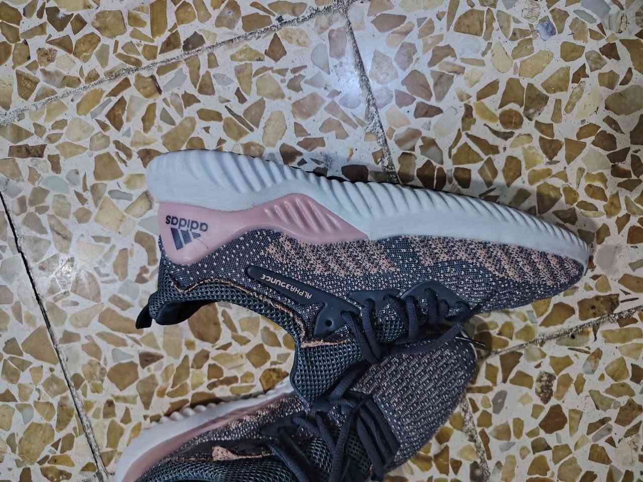 السلام عليكم عندي هاذه الحذا اريد ابيعه بي  عيب طاك الحيم مالو اليريده خلي يجي خاص عنوان موصل


**إذا كنت صاحب هذا الإعلان وتريد حذفه لأي سبب، رجاءا أرسل رسالة إلى الدعم الفني**