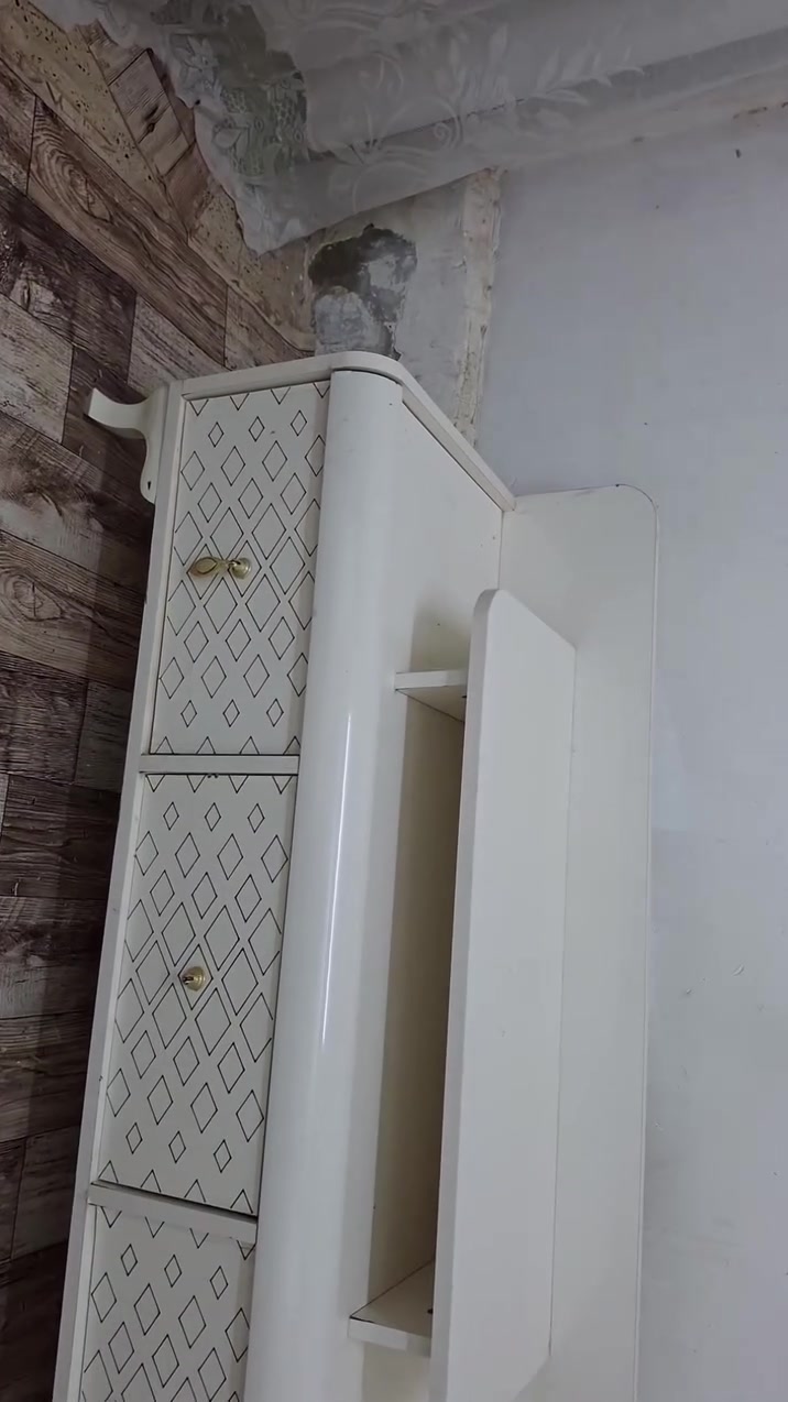ميز بلازمة كلش نظيف وجديد للبيع


**إذا كنت صاحب هذا الإعلان وتريد حذفه لأي سبب، رجاءا أرسل رسالة إلى الدعم الفني**