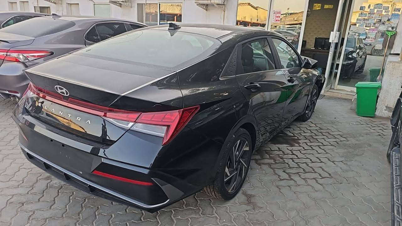 السلام عليكم
سيارة هونادي النترا موديل 2024 
سيارة رقم مؤسسة الشهداء 
السعر 115
للتواصل ***********
