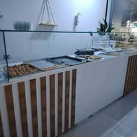 ميز حلويات • ٣٫٥م • كاونتر