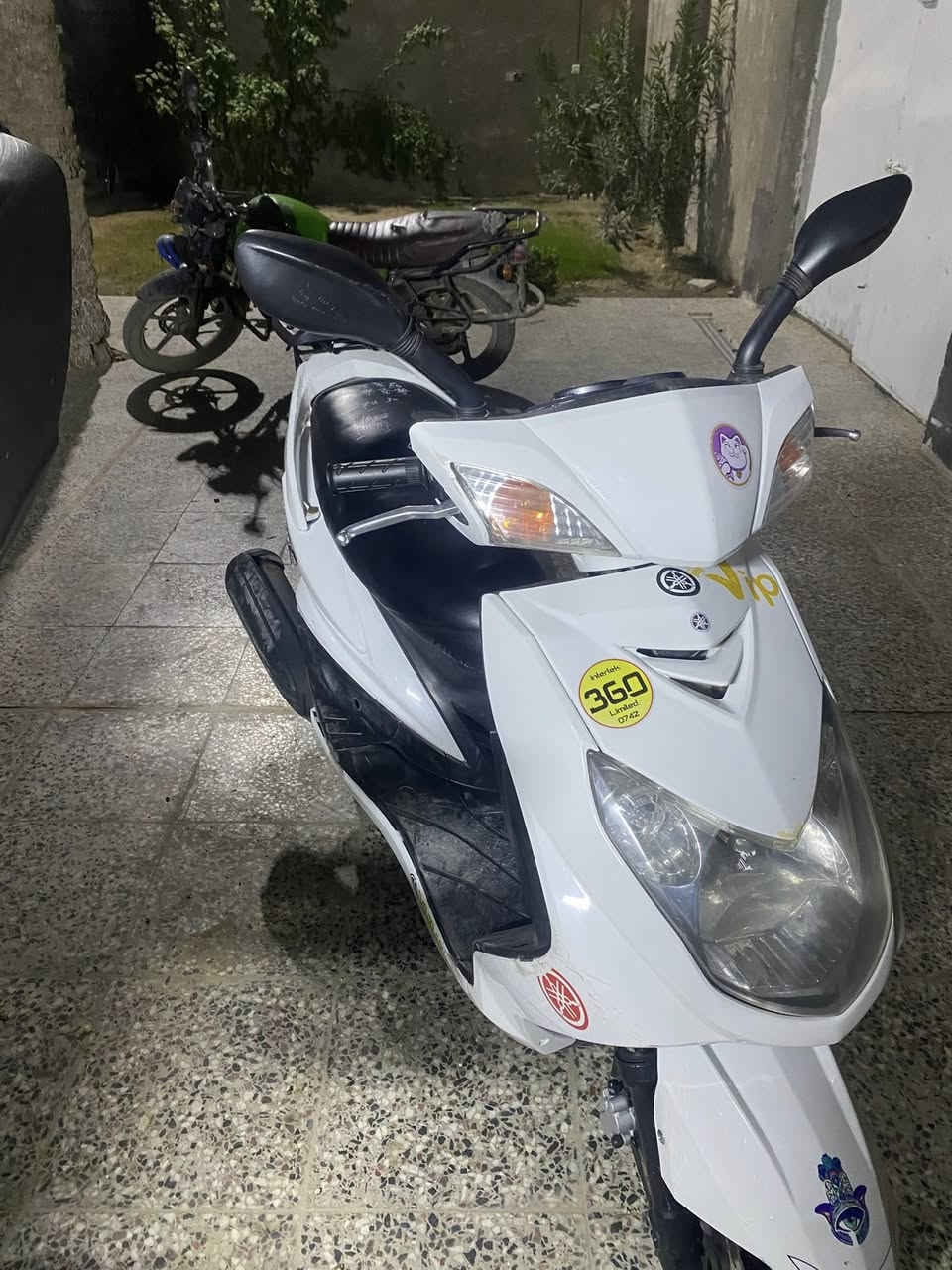 سلام عليكم البيع دراجة سكنس فحل ياباني كابريتر دراجة جديدة سويجين شركة حساس ستاند لايت اصفر وزنون دراجة مابيهة اي نقص خير من الله مكينة بلادية اوراق كاملة كلج رياضي بلادي مري بلادية السعر 800 وبيها مجال بسيط مكاني الرئاسة العبيدي شارع 20 
*********** 
***********
