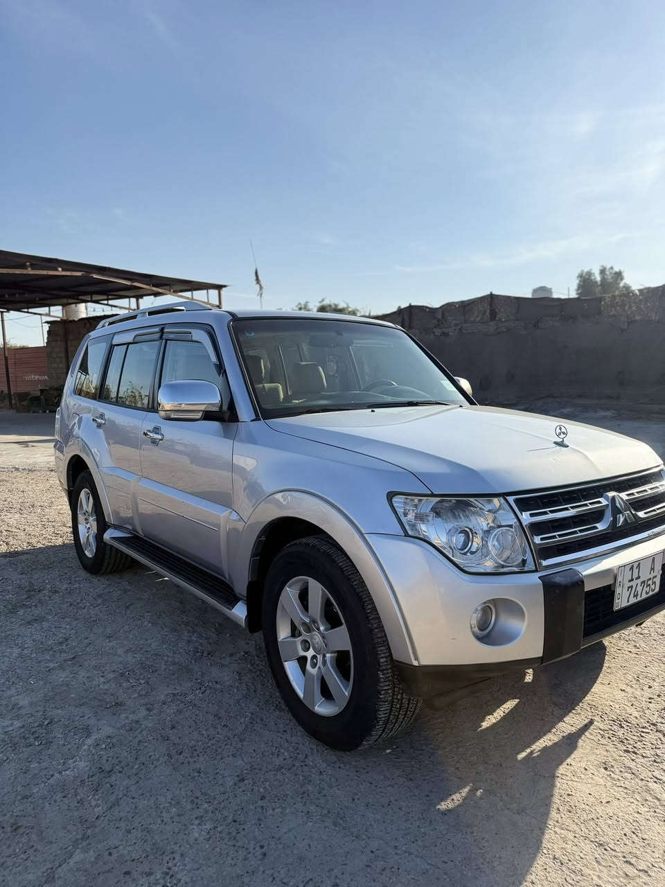 السلام عليكم اخوان 
باجيرو حبتور 3.8
فوول مواصفات 
فتحه تحكمات ستيرن كشن كهرباء تدفئه تبريد مري شفط دمام 
سياره جاهزه من كلشي كفاله بدون صبغ بدون حادث بدون بارد سياره خير من الله احلى من الصور السعر 128 وبيها مجال اي استفتار اني حاضر ***********
السياره باسمي تحويل ثاني يوم
