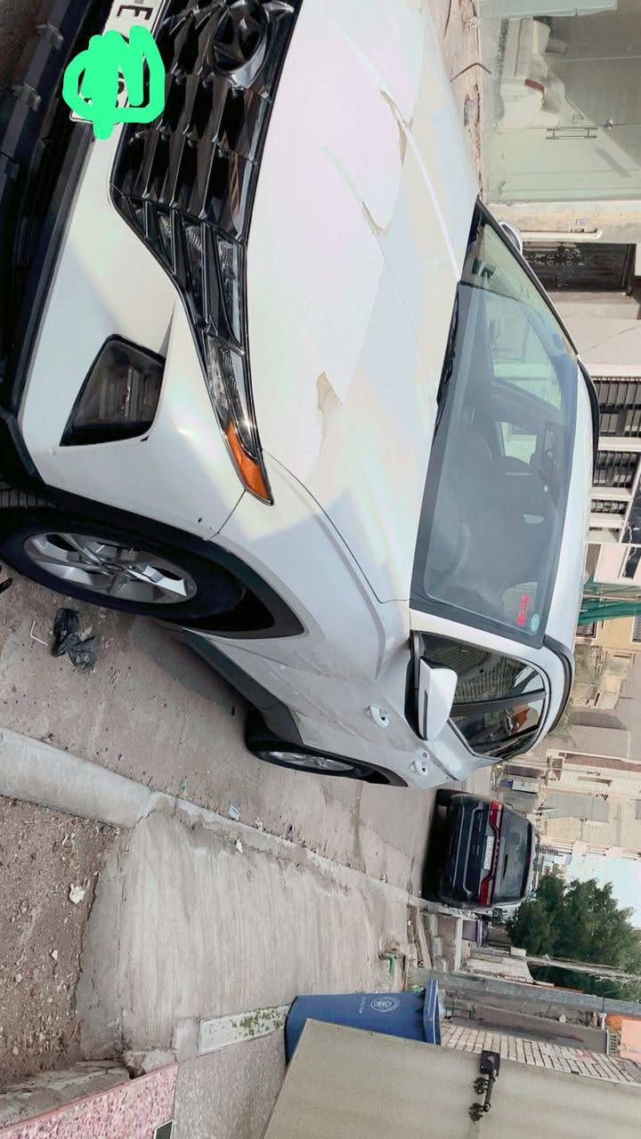 🚗 هيونداي توسان 2022 – SEL وارد أمريكي
• محرك 2.5 لتر 4 سلندر
 • ناقل حركة أوتوماتيك 8 سرعات
 • نظام دفع أمامي
 • شاشة لمس
 • Apple CarPlay & Android Auto
 • كاميرا خلفية
 • حساسات خلفية
 • نظام الثبات الإلكتروني
 • مراقبة النقطة العمياء
 • تحذير مغادرة المسار
 • مثبت سرعة
 • مكيف أوتوماتيك
 • مفتاح ذكي وتشغيل زر
 • بدون ايرباك سليم 
 • أضوية LED
ماشيه ٥١ الف تفاصيل لحادث بالرابط ادناه 
https://bid.cars/en/lot/0-31928148/2022-Hyundai-Tucson-5NMJB3AE4NH043421

للتواصل ***********
