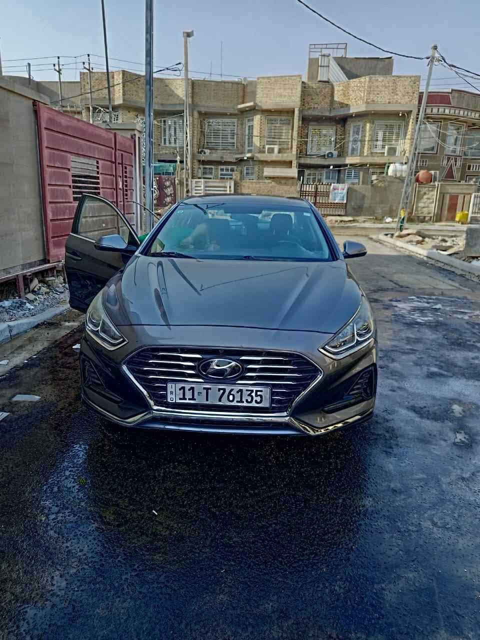 سوناتا موديل 2018
وارد أميركي رقم بغداد 
ماشيه ١٦٠الف 
 كلشي موضح بسونار 
سعر ١١٥وبيه مجال  لاستفسار 
***********
