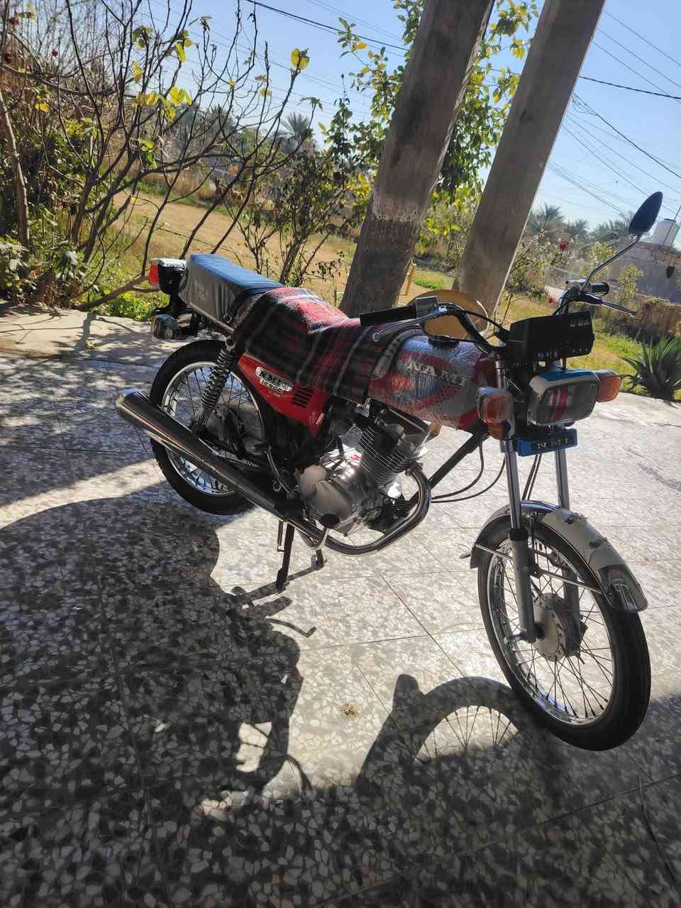 شلامجه اصلي بلاد 23للبيع اوراق اصولي السعر 1375وبيه مجال قليل المكان كربلاء طوريج الاتصأل بألرقم ***********
