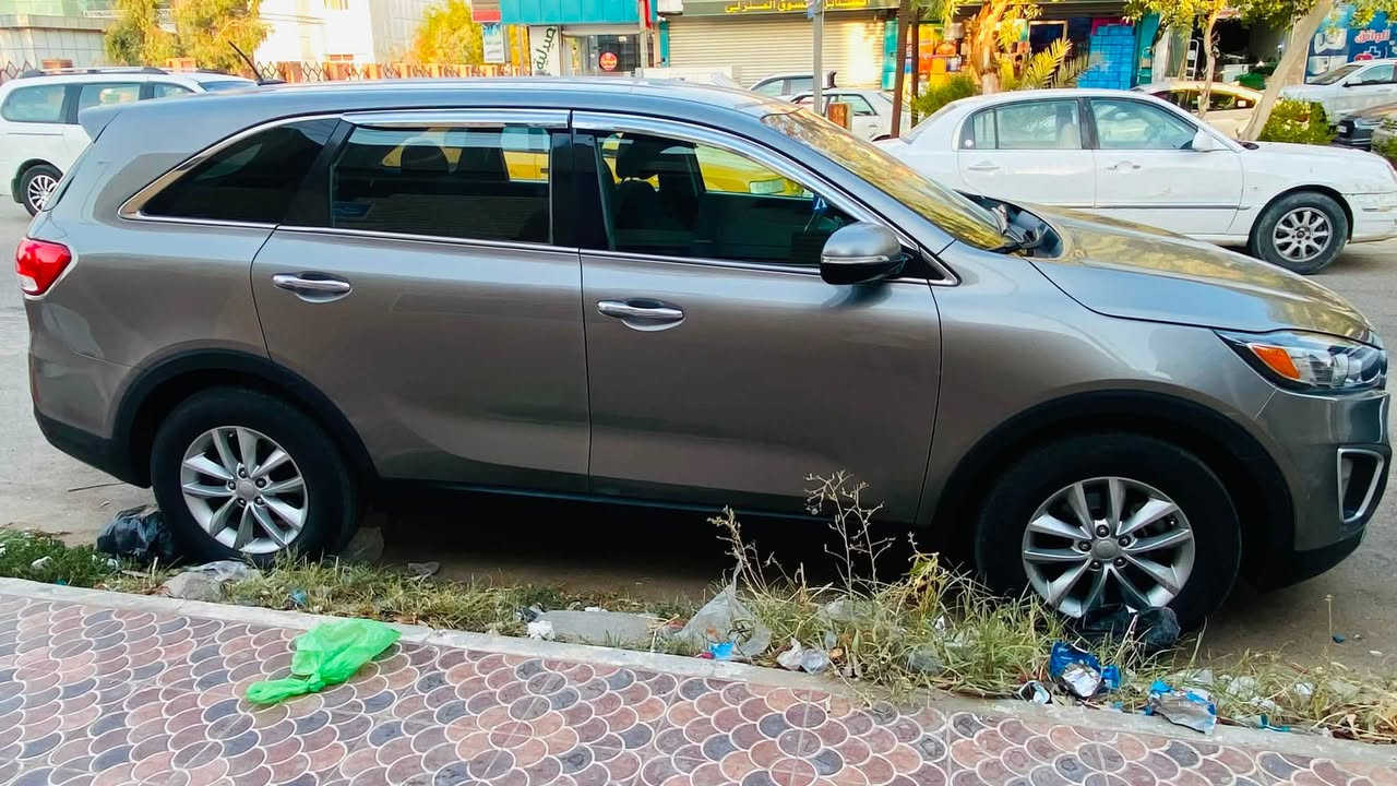 كيا سورنتو وارد امريكي موديل 16 
حادثها جاملغ وبنيد سنوية باسمي رقم الجديد 
مكينه 4 سلندر كير تبريد حداديه جاهزه من كلشي
عنوان السيارة ناصرية سوق الشيوخ 
السعر 147 وبيها مجال
للاستفسار ***********
