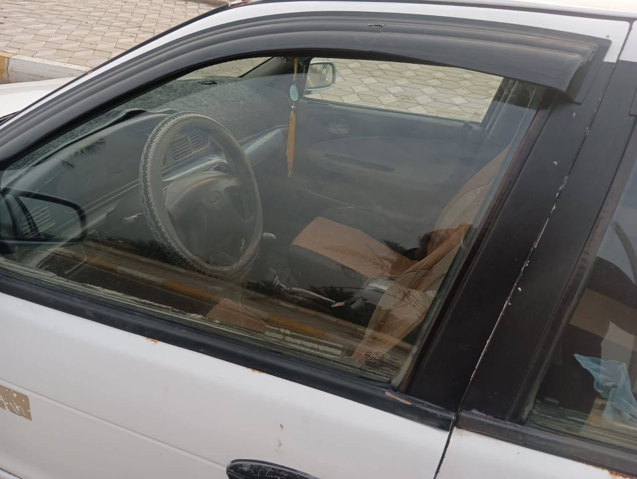 السلام عليكم
كيا سيفيا للبيع مديل1996 
محرك مفتوح حاويه
كير ابو القطره كلش نظيف لوك
باتري جديد بالجيس
سنتر لوك حداديه وكير ومحرك كفاله
سنويه ل28 رقم كربلاء 
تحويل ثاني يوم  باسمي 
السعر 33 وبيها مجال لطيبين اتصل وتدلل
للاتصال ع الرقم ***********
